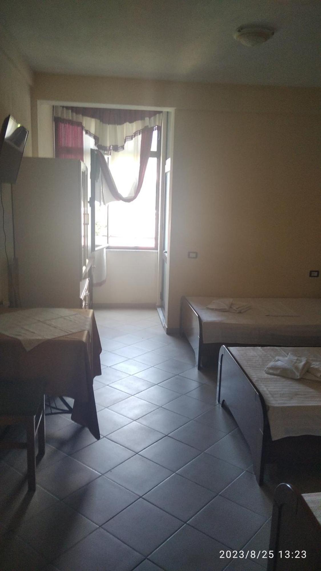 Hotel Saint Marena Pogradec Værelse billede