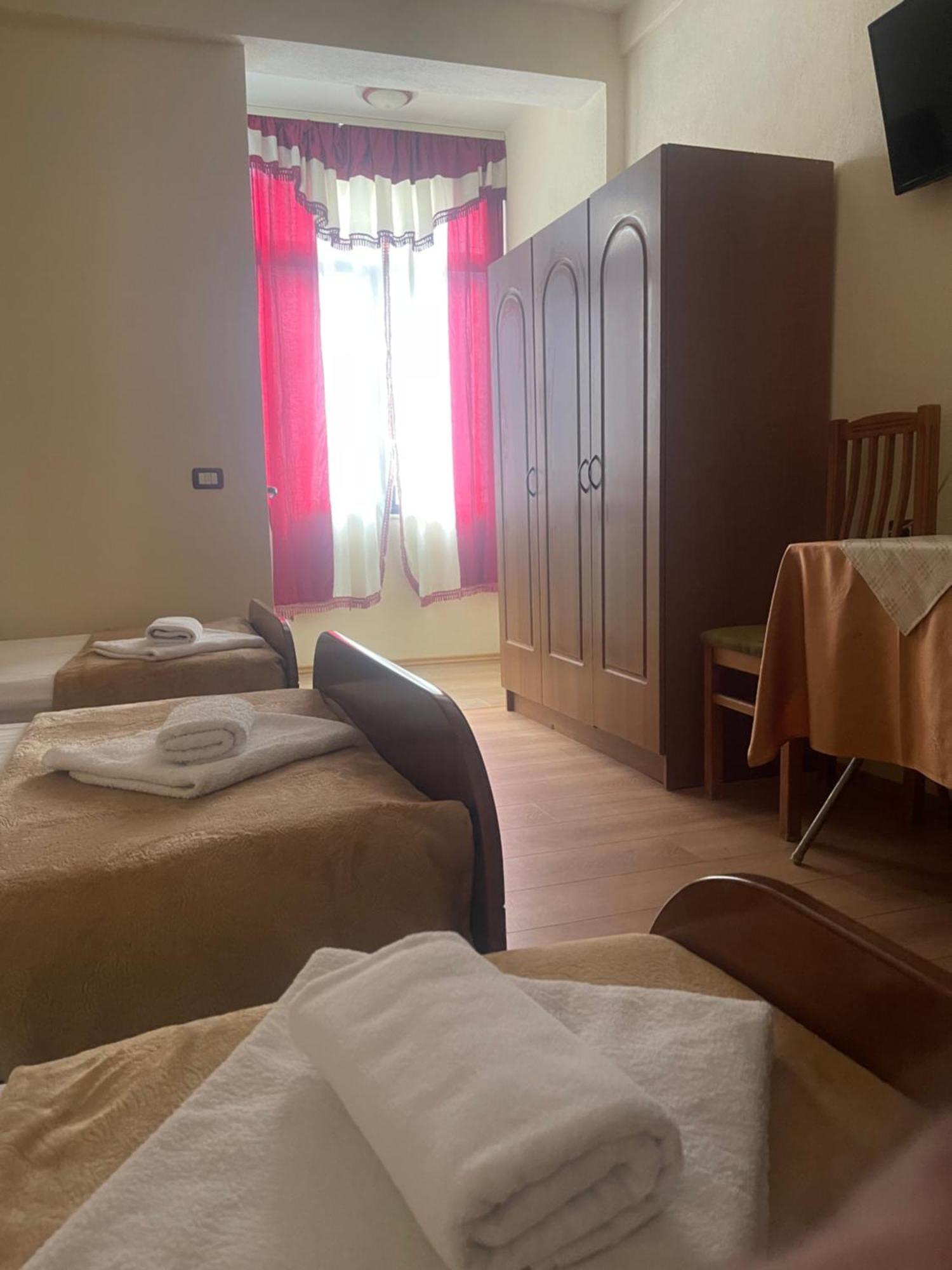 Hotel Saint Marena Pogradec Eksteriør billede